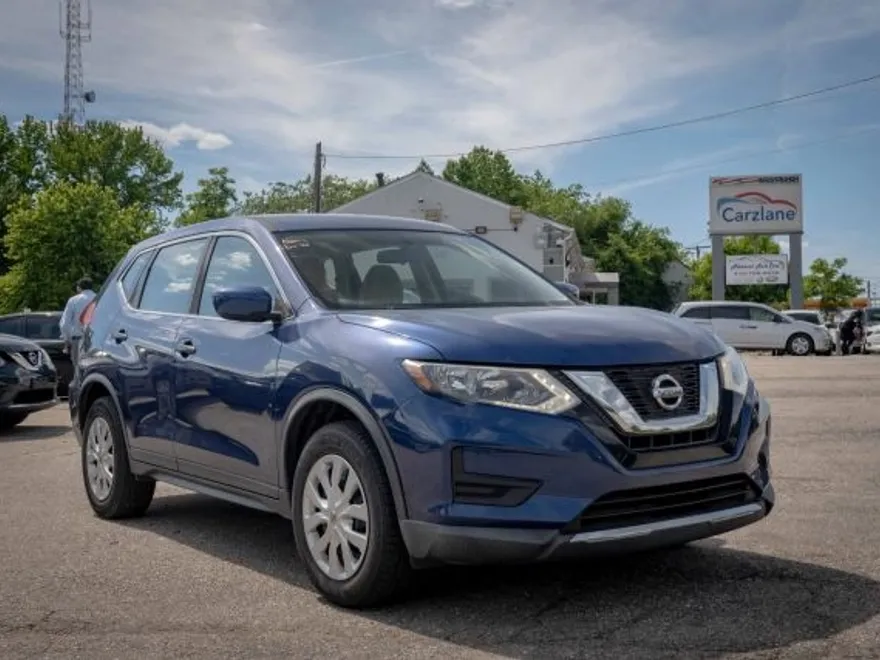 2017 Nissan Rogue photo 1