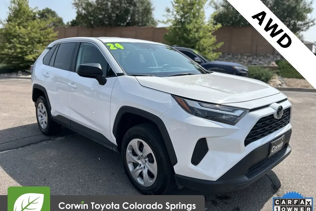 2024 Toyota RAV4 LE photo 1