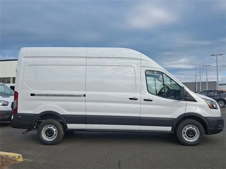 2025 Ford Transit photo 1