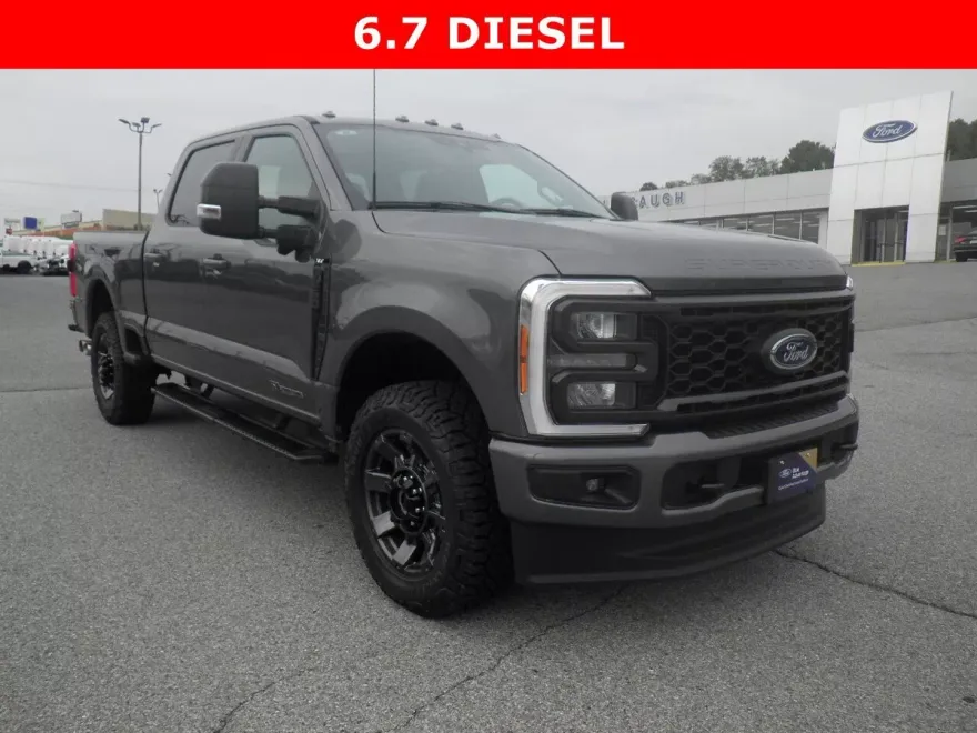 2023 Ford F-250 FX4 photo 1