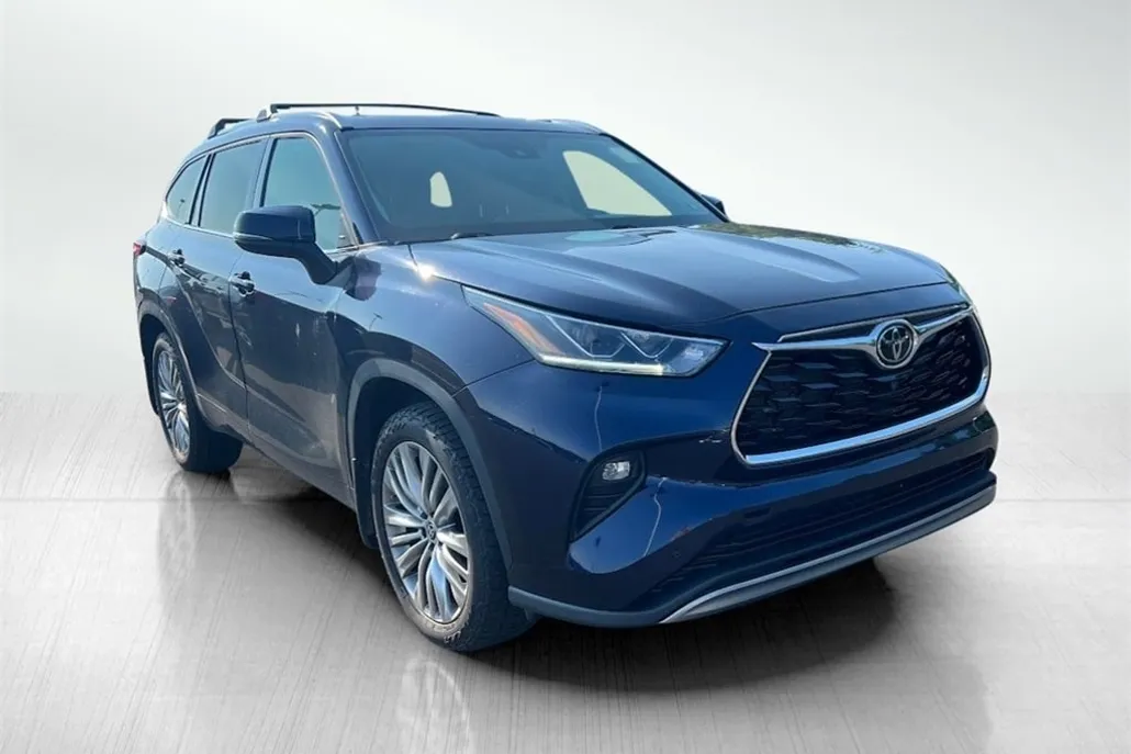 2022 Toyota Highlander Platinum photo 1