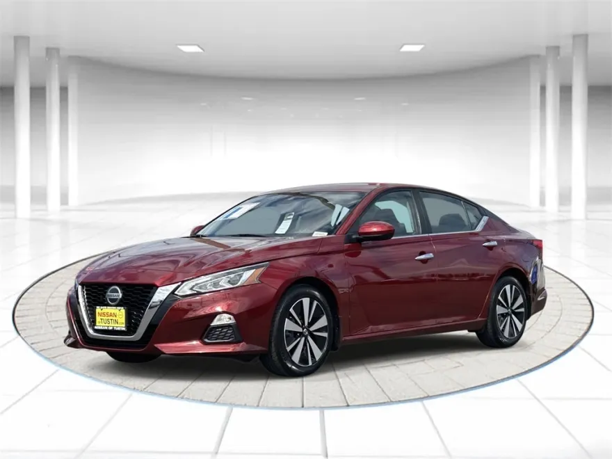 2022 Nissan Altima 2.5 SV photo 1