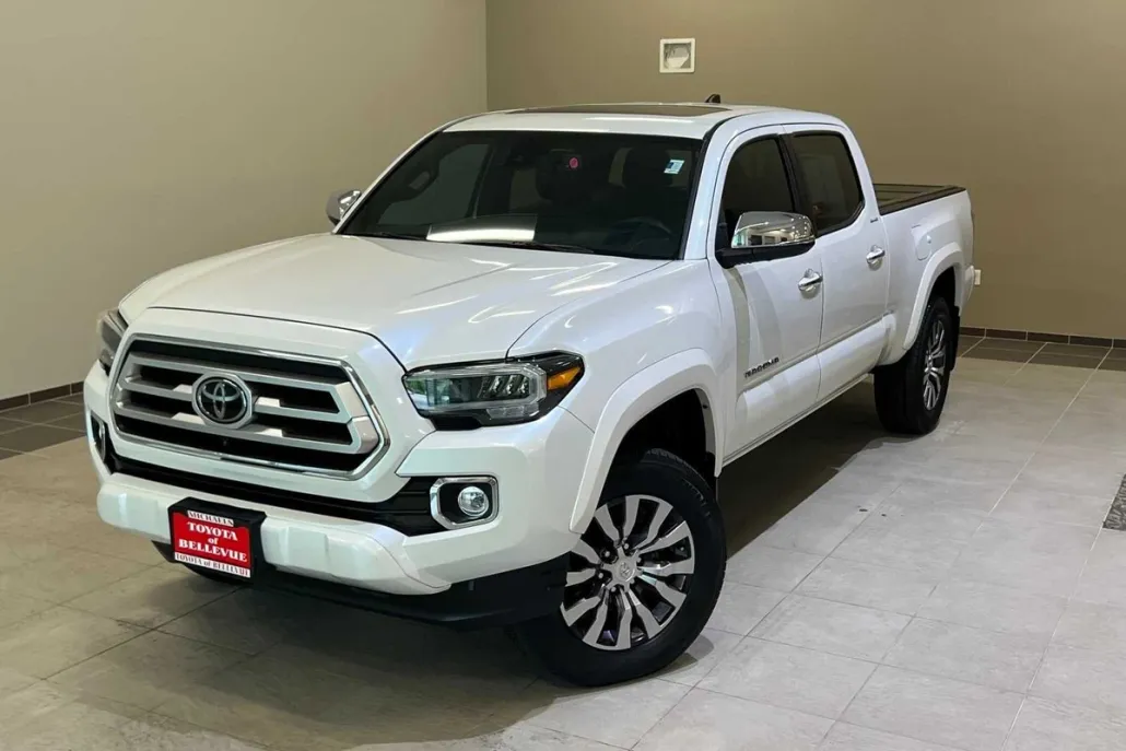 2022 Toyota Tacoma Limited photo 1