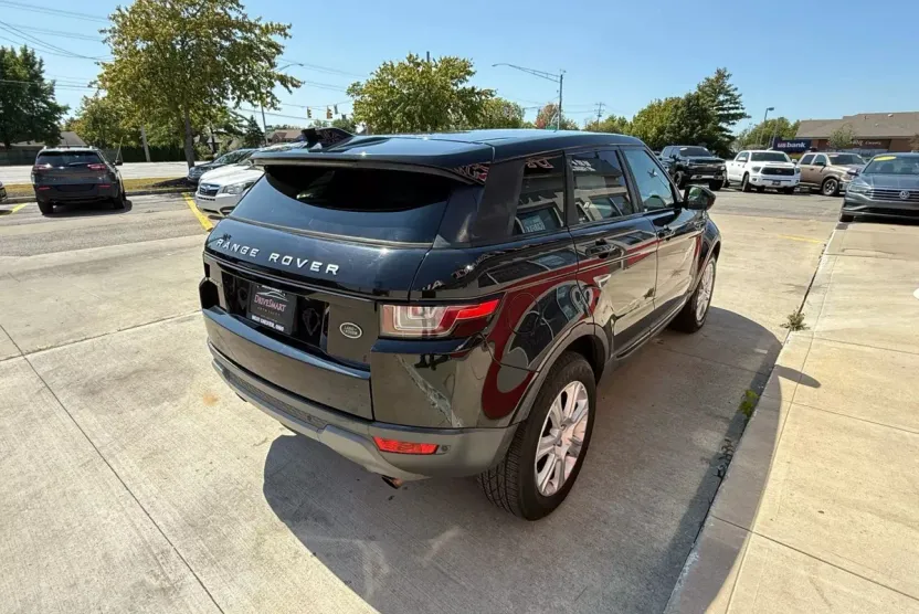 2017 Land Rover Range Rover Evoque SE Premium photo 1