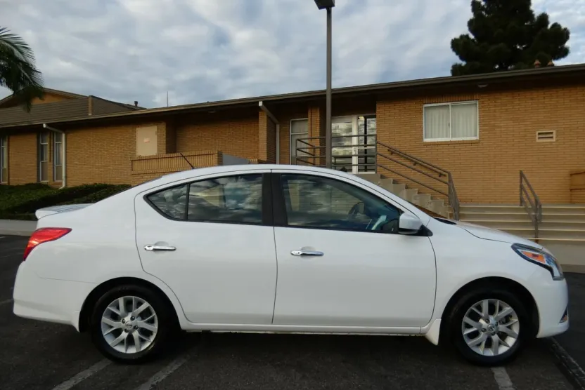 2019 Nissan Versa SV Sedan photo 1