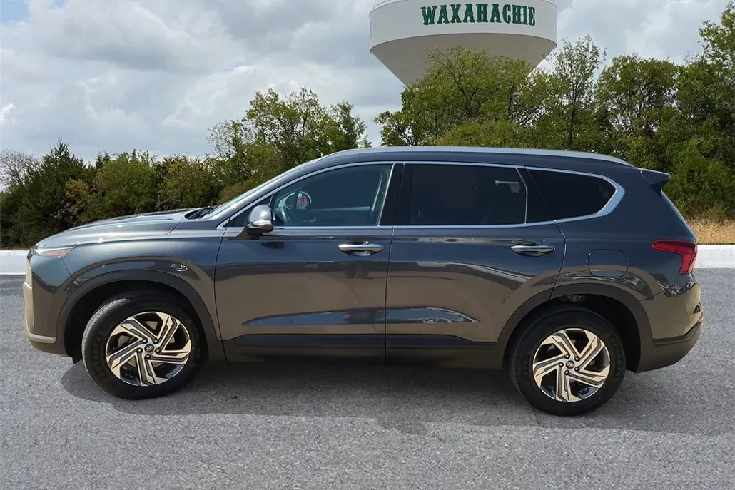 2023 Hyundai Santa Fe SEL photo 1