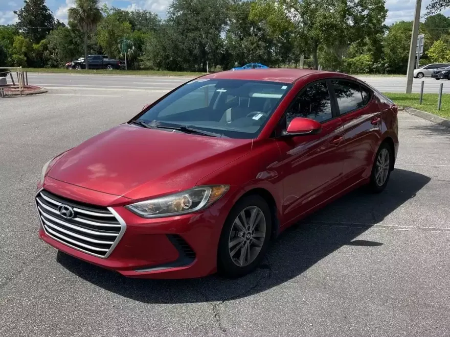 2018 Hyundai Elantra SEL photo 1