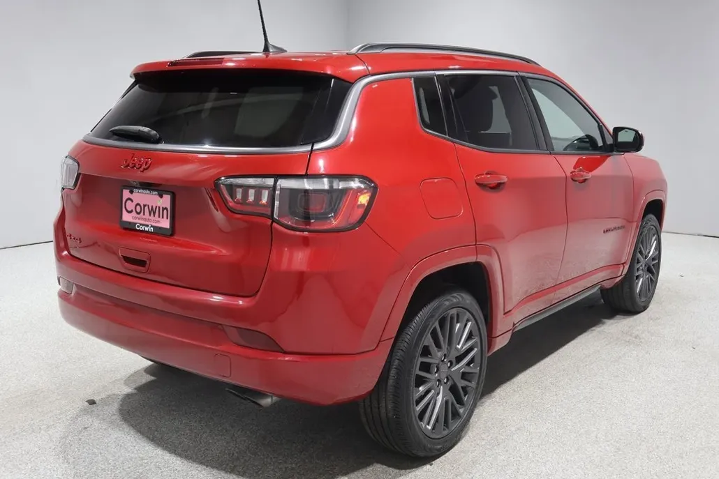 2022 Jeep Compass Limited photo 1