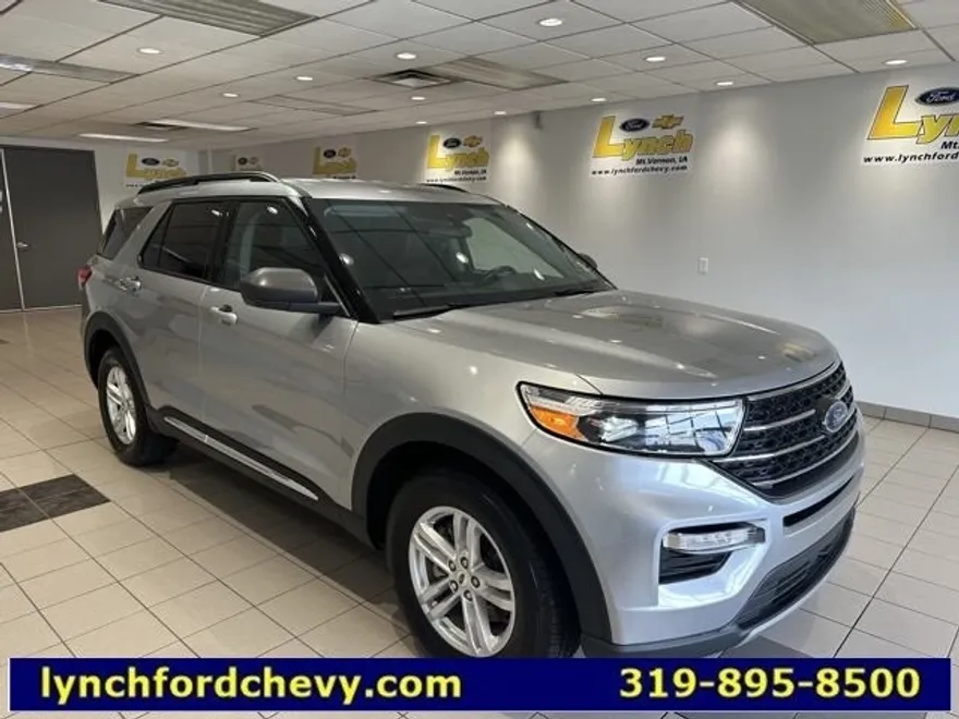 2022 Ford Explorer XLT photo 1