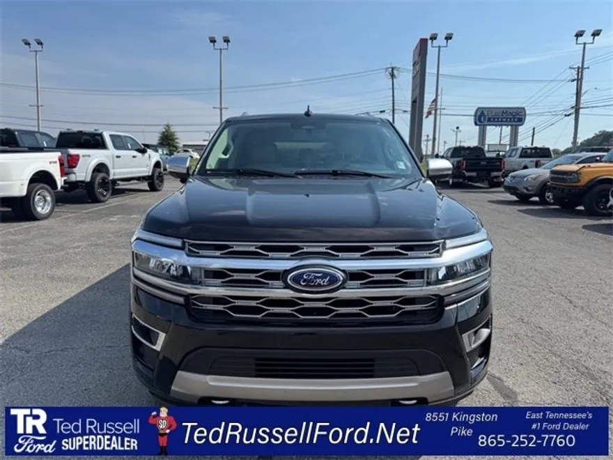 2023 Ford Expedition MAX Platinum photo 1