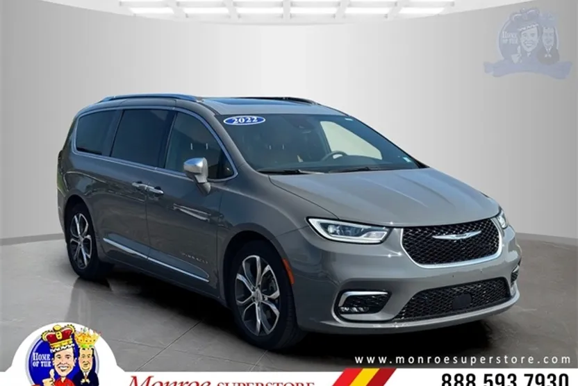 2022 Chrysler Pacifica Pinnacle photo 1