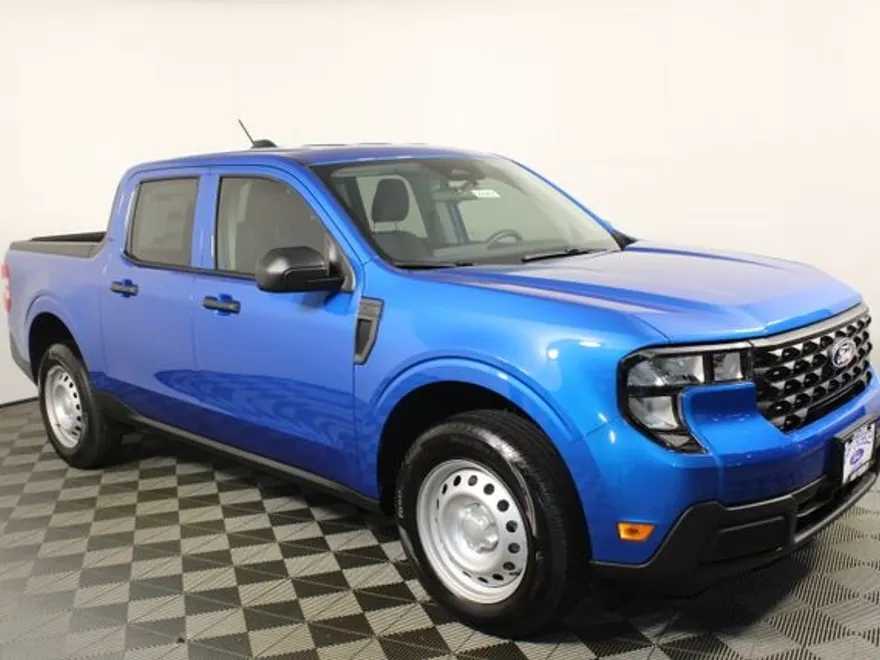 2025 Ford Maverick XL photo 1
