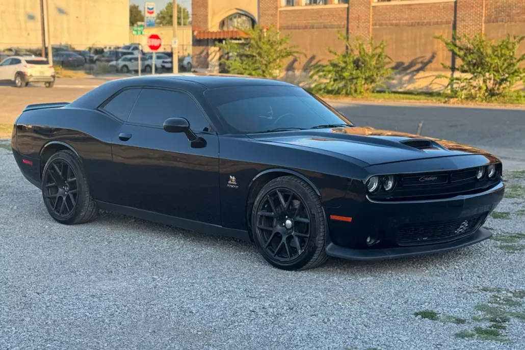 2016 Dodge Challenger R/T Scat Pack photo 1