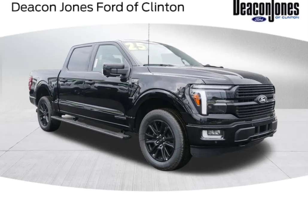 2025 Ford F-150 Platinum photo 1
