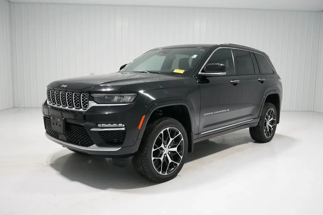 2022 Jeep Grand Cherokee Summit Reserve photo 1