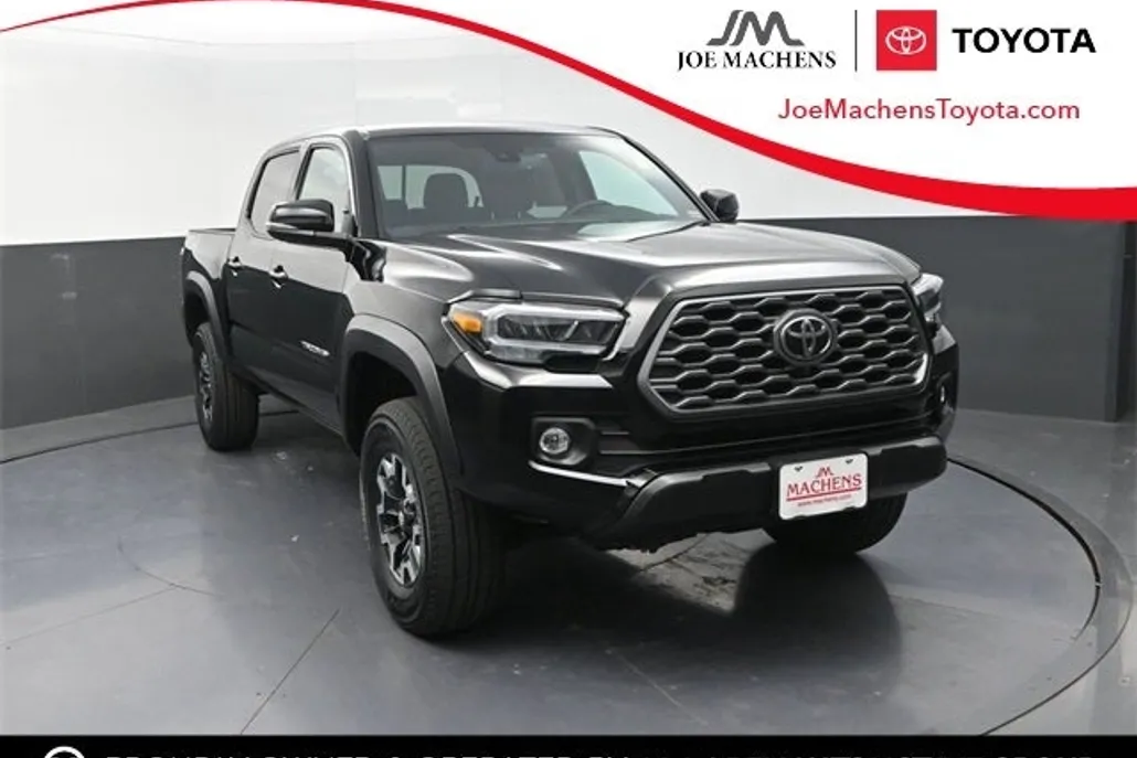2023 Toyota Tacoma TRD Off-Road V6 photo 1