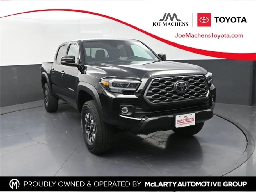 2023 Toyota Tacoma TRD Off-Road V6 photo 1