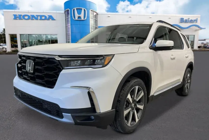 2025 Honda Pilot Touring photo 1