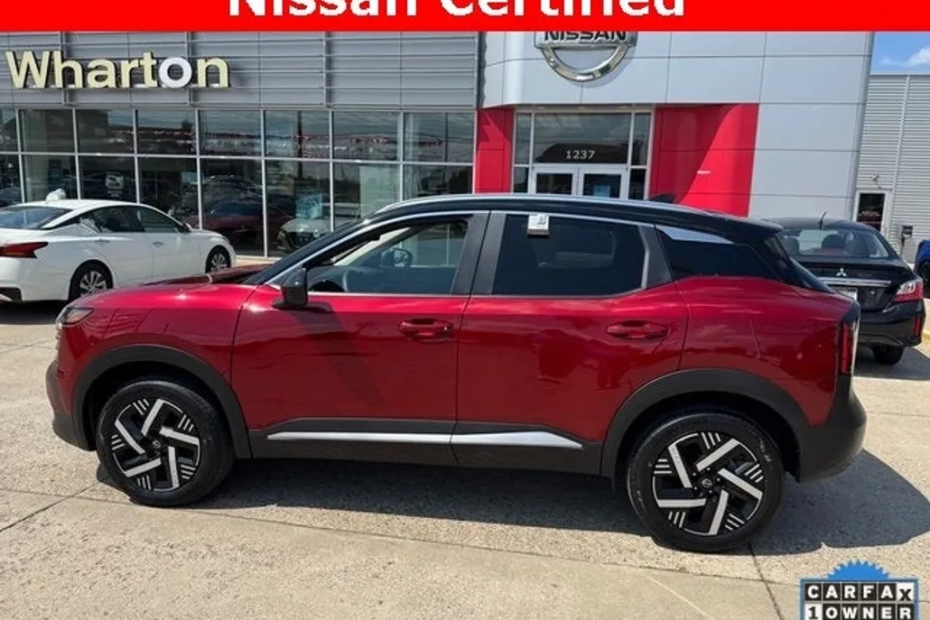 2025 Nissan Kicks SV photo 1