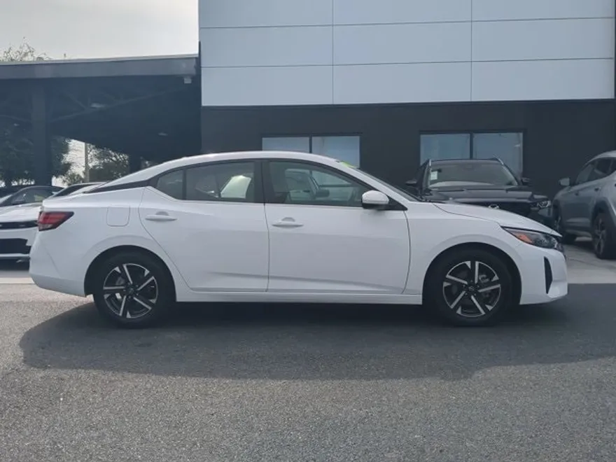 2024 Nissan Sentra SV photo 1