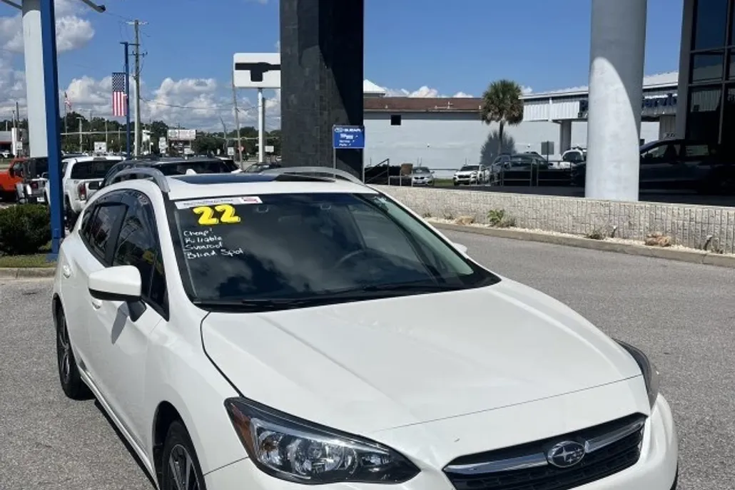 2022 Subaru Impreza Premium photo 1