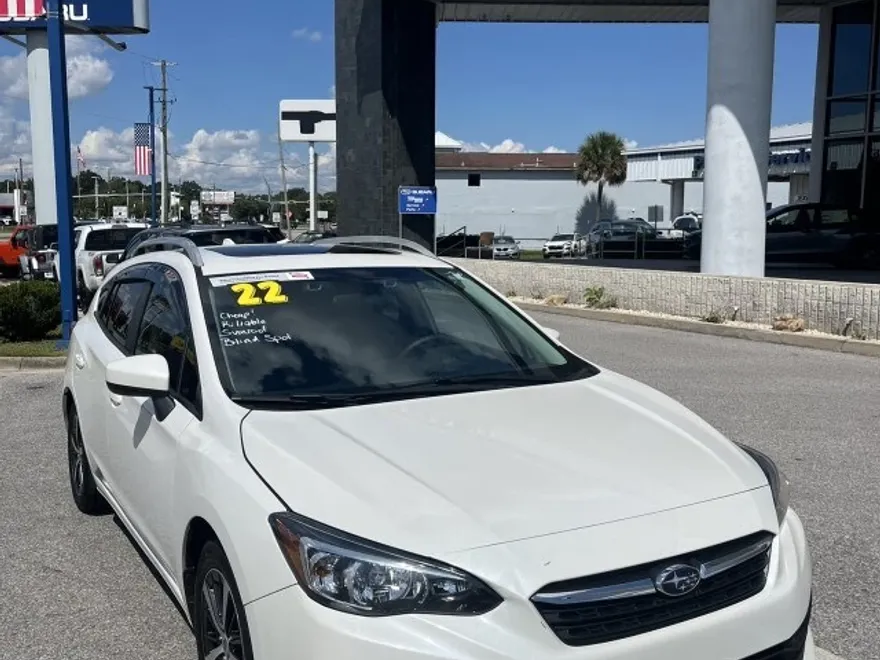 2022 Subaru Impreza Premium photo 1