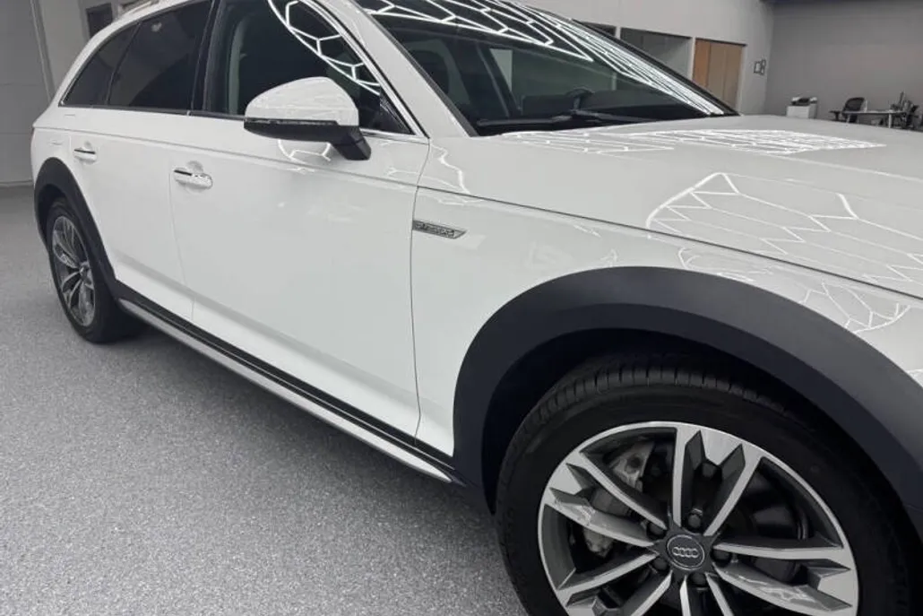 2017 Audi A4 Allroad 2.0T Quattro Premium Plus photo 1