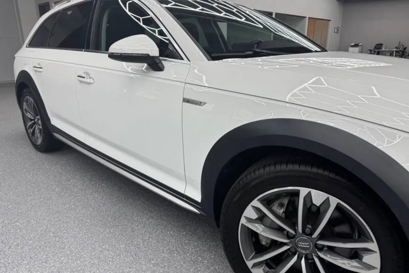 2017 Audi A4 Allroad 2.0T Quattro Premium Plus photo 1