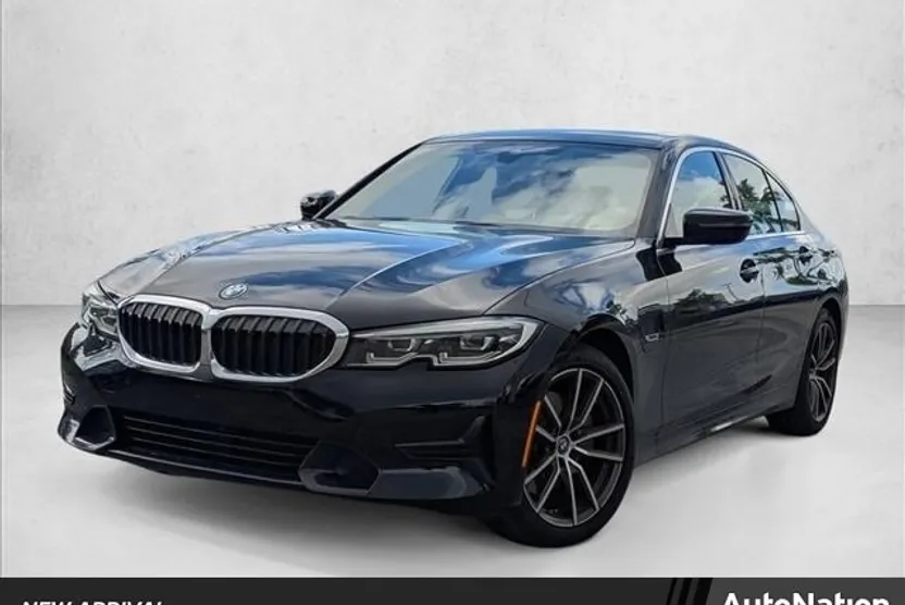 2022 Bmw 330e Sedan photo 1