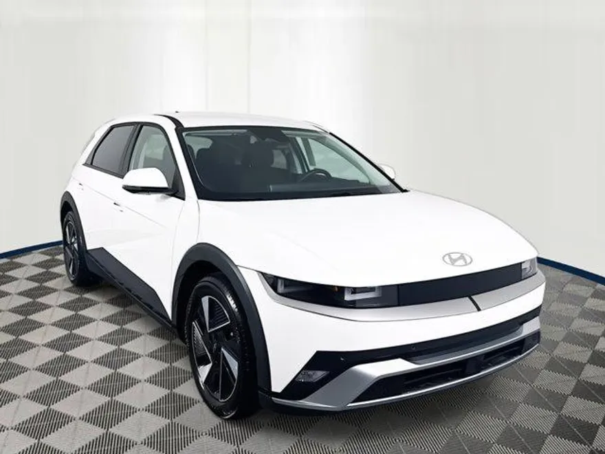 2025 Hyundai Ioniq 5 SE photo 1