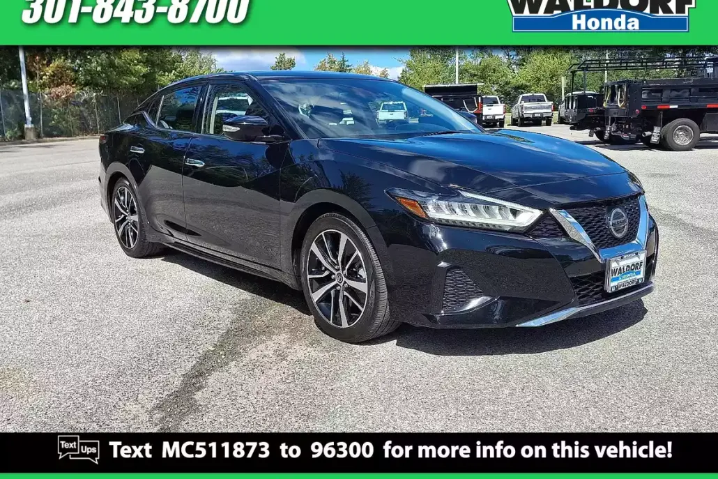 2021 Nissan Maxima SV photo 1