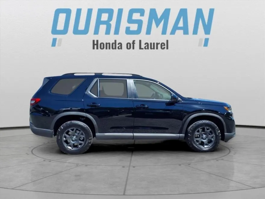 2025 Honda Pilot TrailSport photo 1
