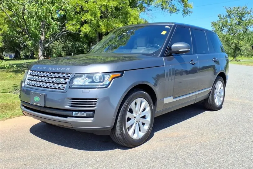2016 Land Rover Range Rover HSE photo 1