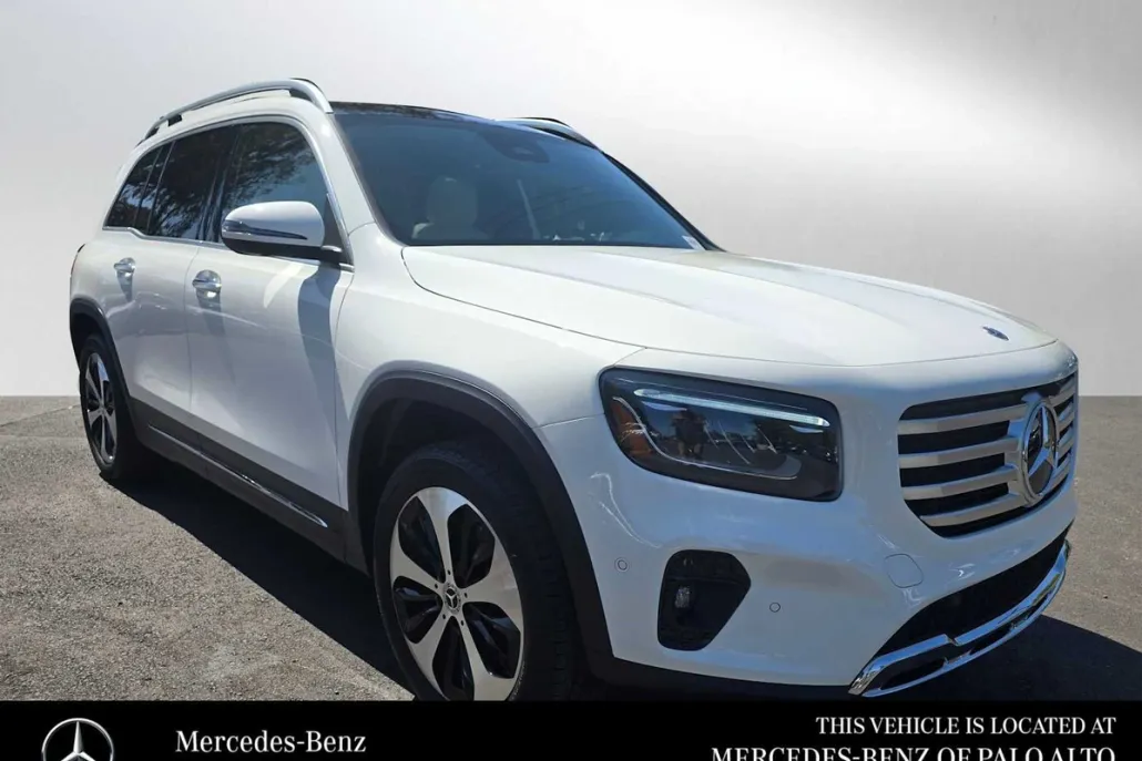 2025 Mercedes Benz GLB 250 4MATIC photo 1
