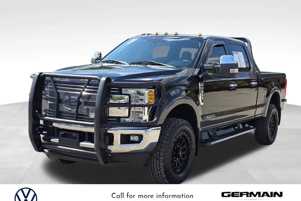 2017 Ford F-350 Lariat photo 1