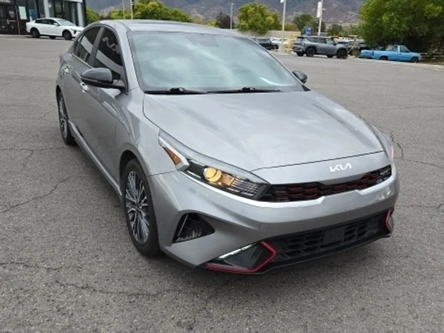 2023 Kia Forte GT-Line photo 1