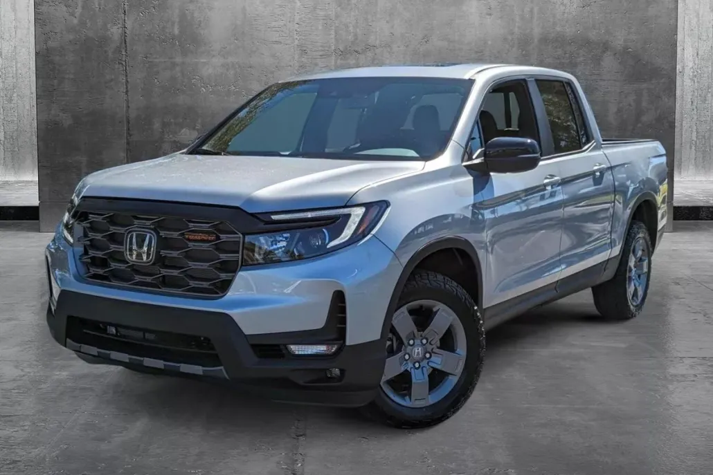 2025 Honda Ridgeline TrailSport photo 1