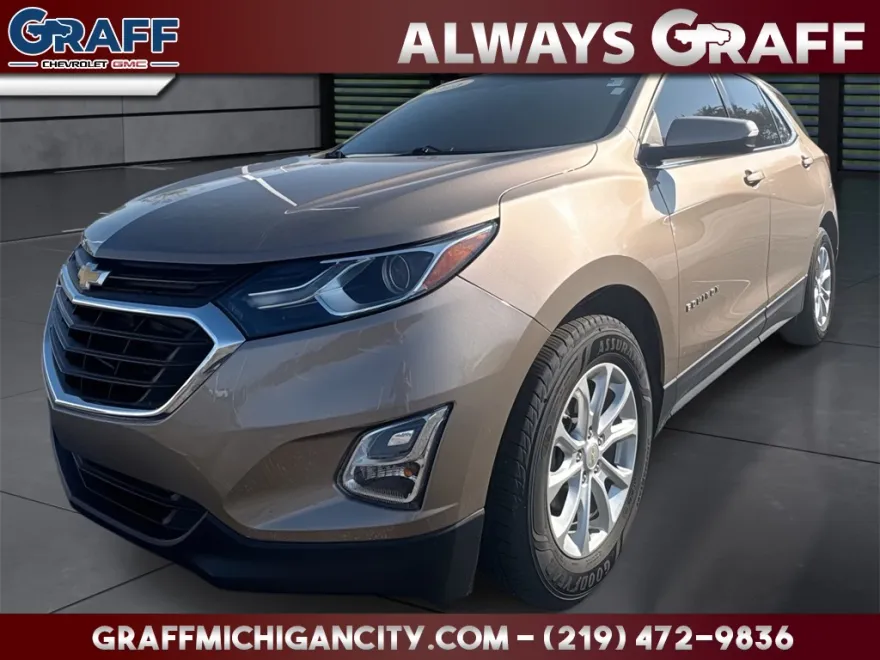 2018 Chevrolet Equinox LT photo 1