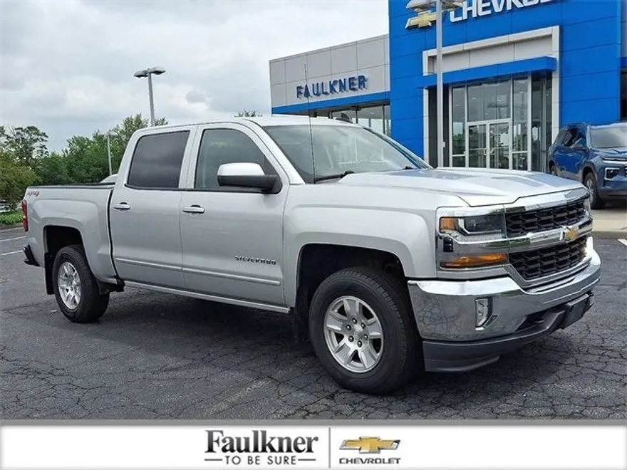 2018 Chevrolet Silverado 1500 LT photo 1