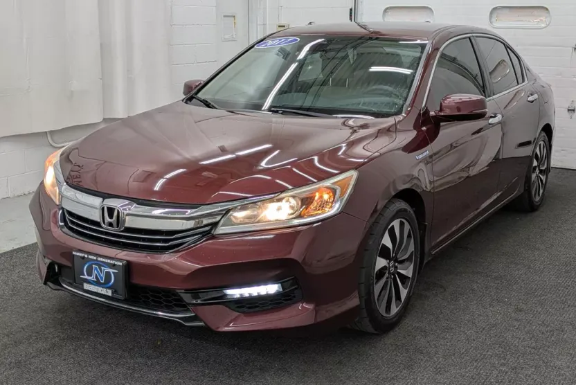 2017 Honda Accord Hybrid photo 1