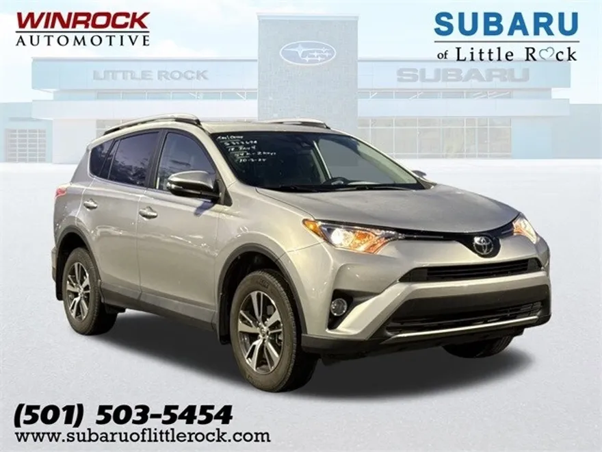 2018 Toyota RAV4 XLE photo 1
