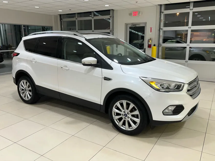 2017 Ford Escape Titanium photo 1