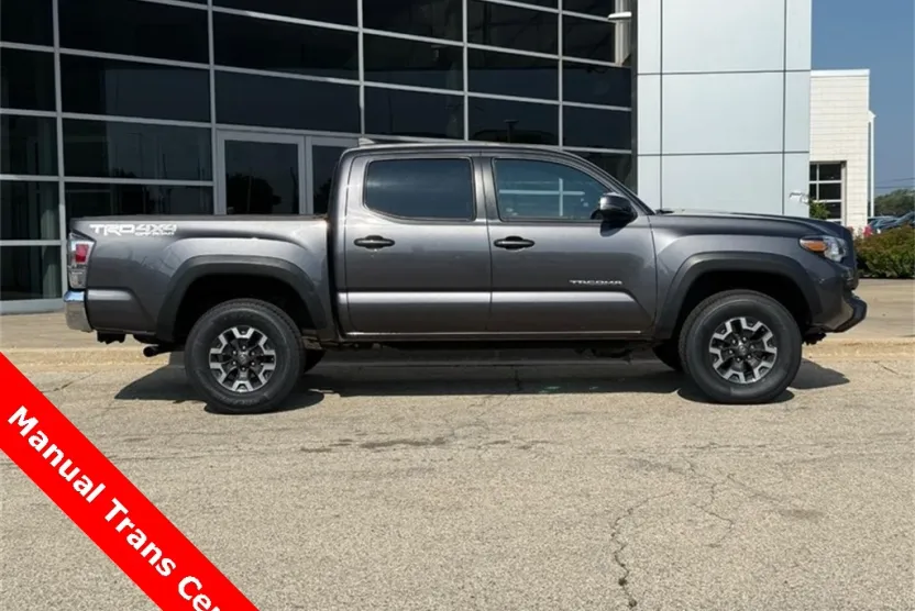 2020 Toyota Tacoma TRD Off-Road photo 1