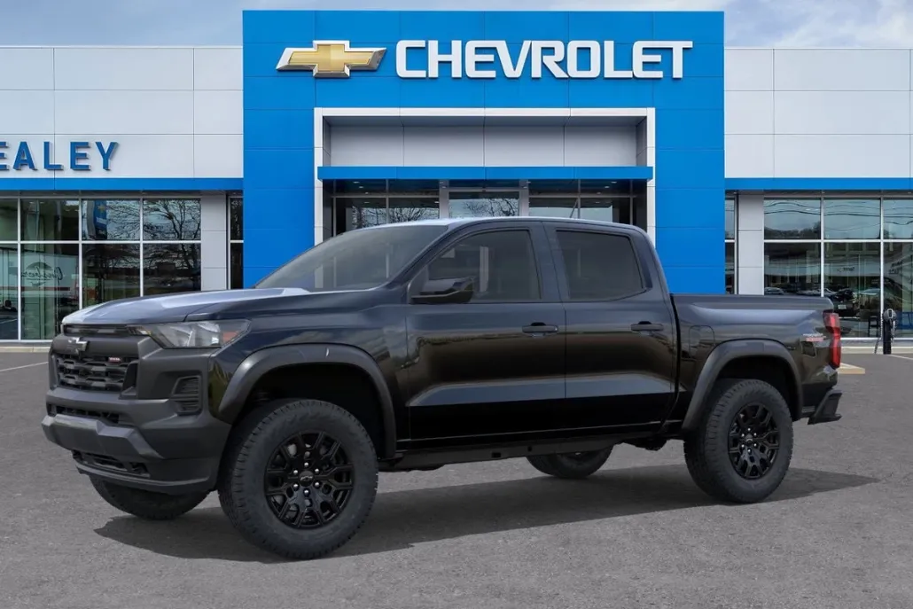 2026 Chevrolet Colorado Trail Boss photo 1