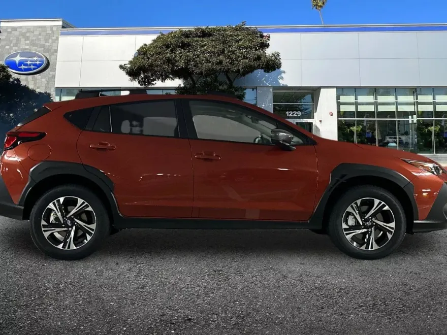2025 Subaru Crosstrek Premium photo 1