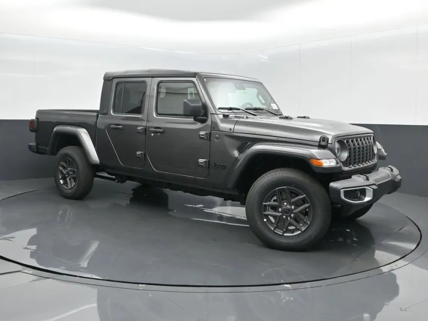 2025 Jeep Gladiator Sport S photo 1
