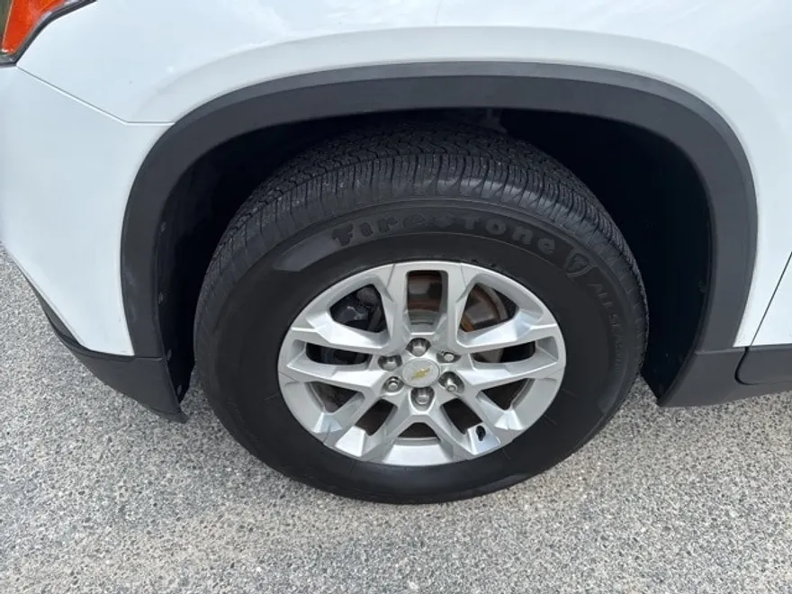 2019 Chevrolet Traverse 1LS photo 1