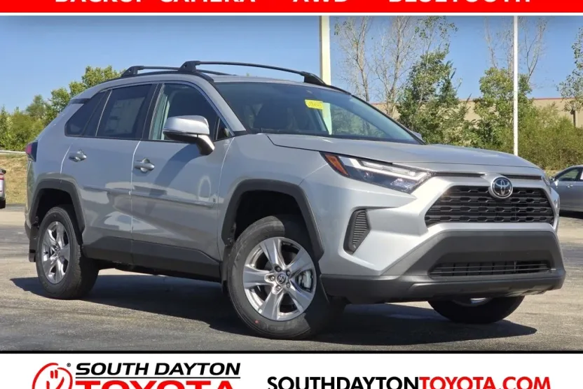 2025 Toyota RAV4 XLE photo 1