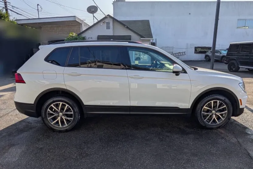 2021 Volkswagen Tiguan S photo 1