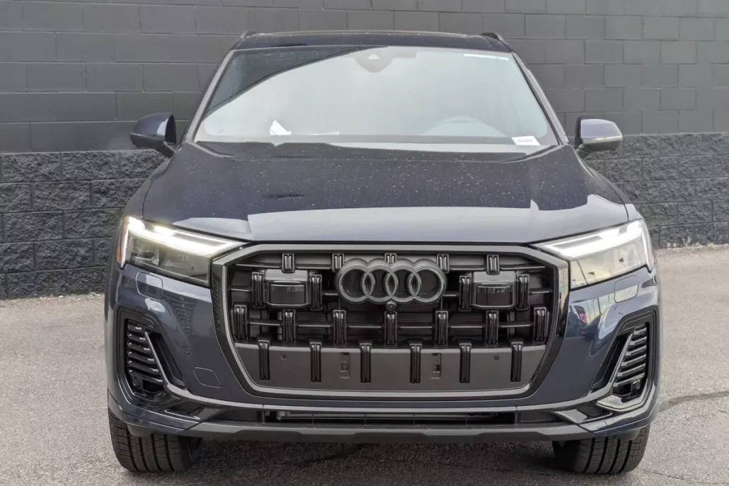 2025 Audi Q7 45 Premium Plus photo 1